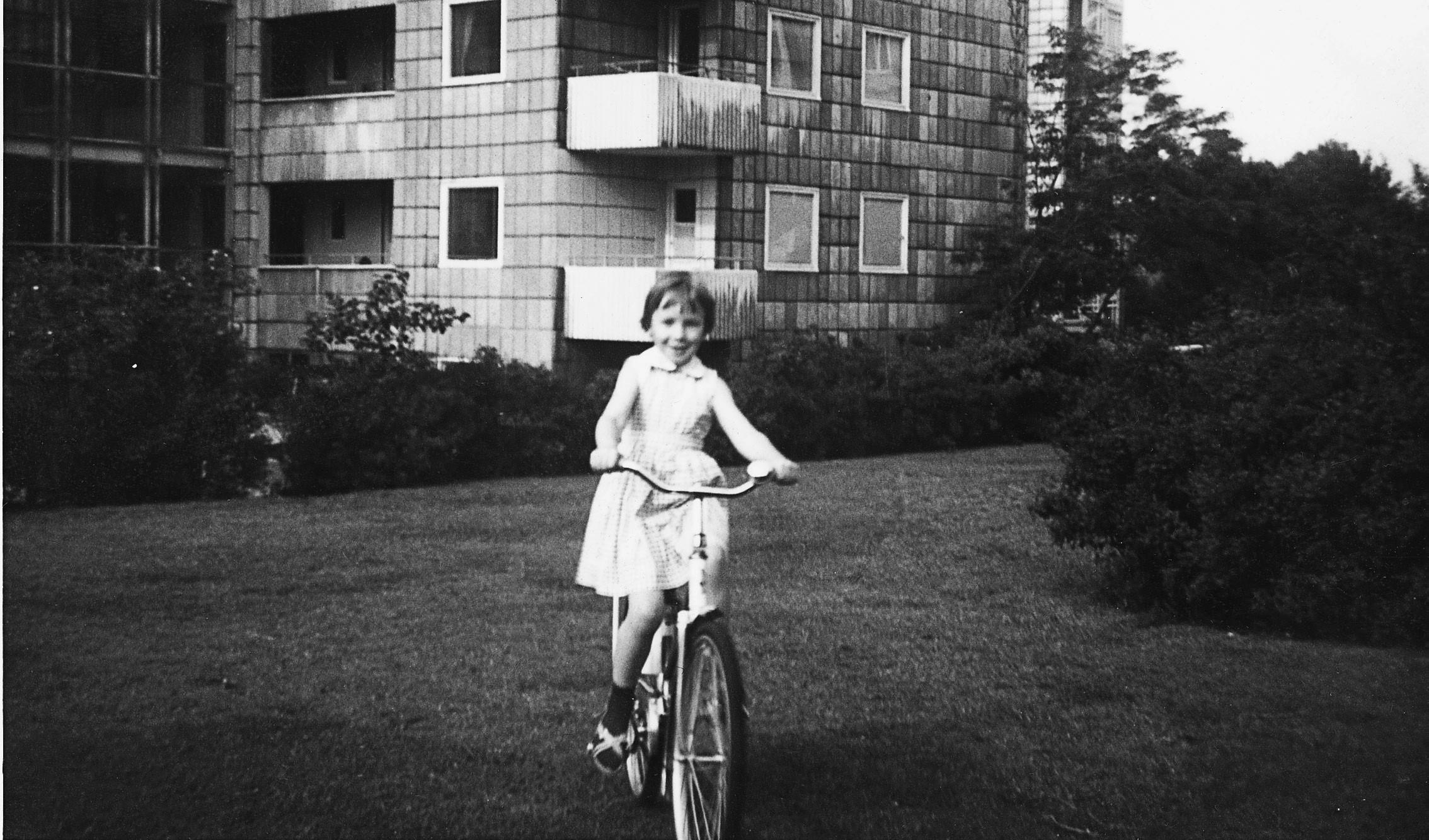 Pia Fris Laneth, Barndom, 1960, 1960'erne, 60'erne, de glade 60'ere, Min barndom, kendte danskere om deres barndom, Jes Stein Pedersen, Camilla Plum, Jesper Theilgaard, Mogens Blom, Hanne Richardt Beck.